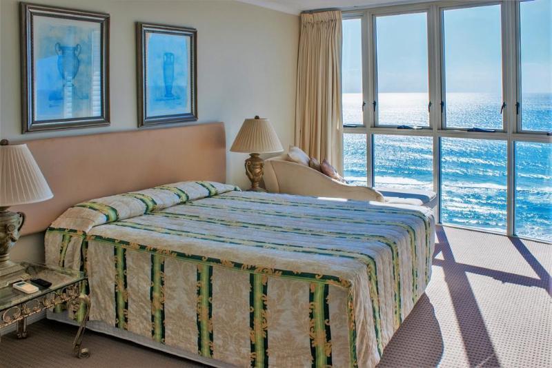 Solnamara Beachfront Apartments Голд-Кост Экстерьер фото